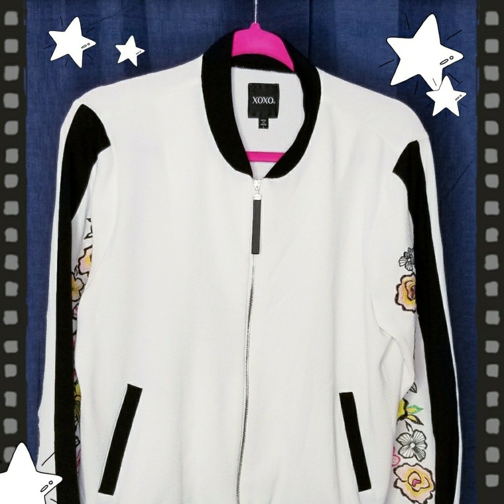 Floral Embroidered Sleeve Jacket